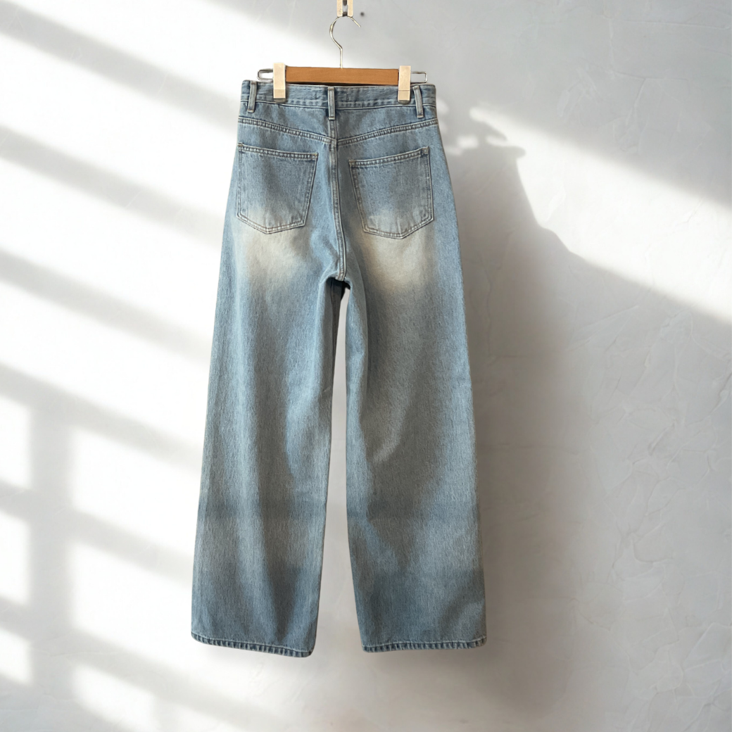 ストレートブルーデニム
