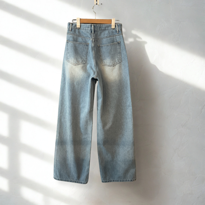 ストレートブルーデニム