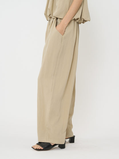 【予約販売】CHIGNON フロントタックカーヴィーPT 3261-026MK