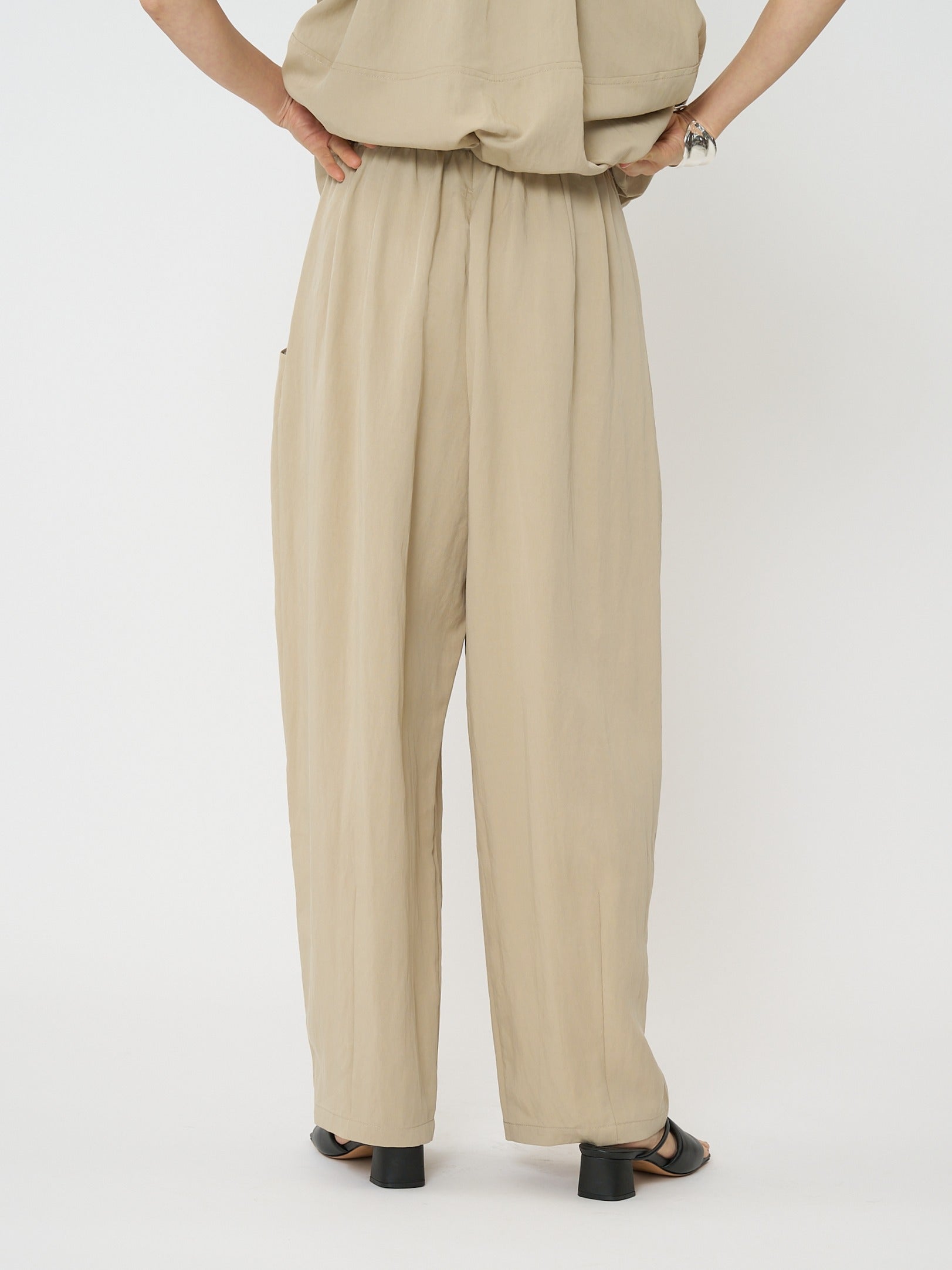 【予約販売】CHIGNON フロントタックカーヴィーPT 3261-026MK