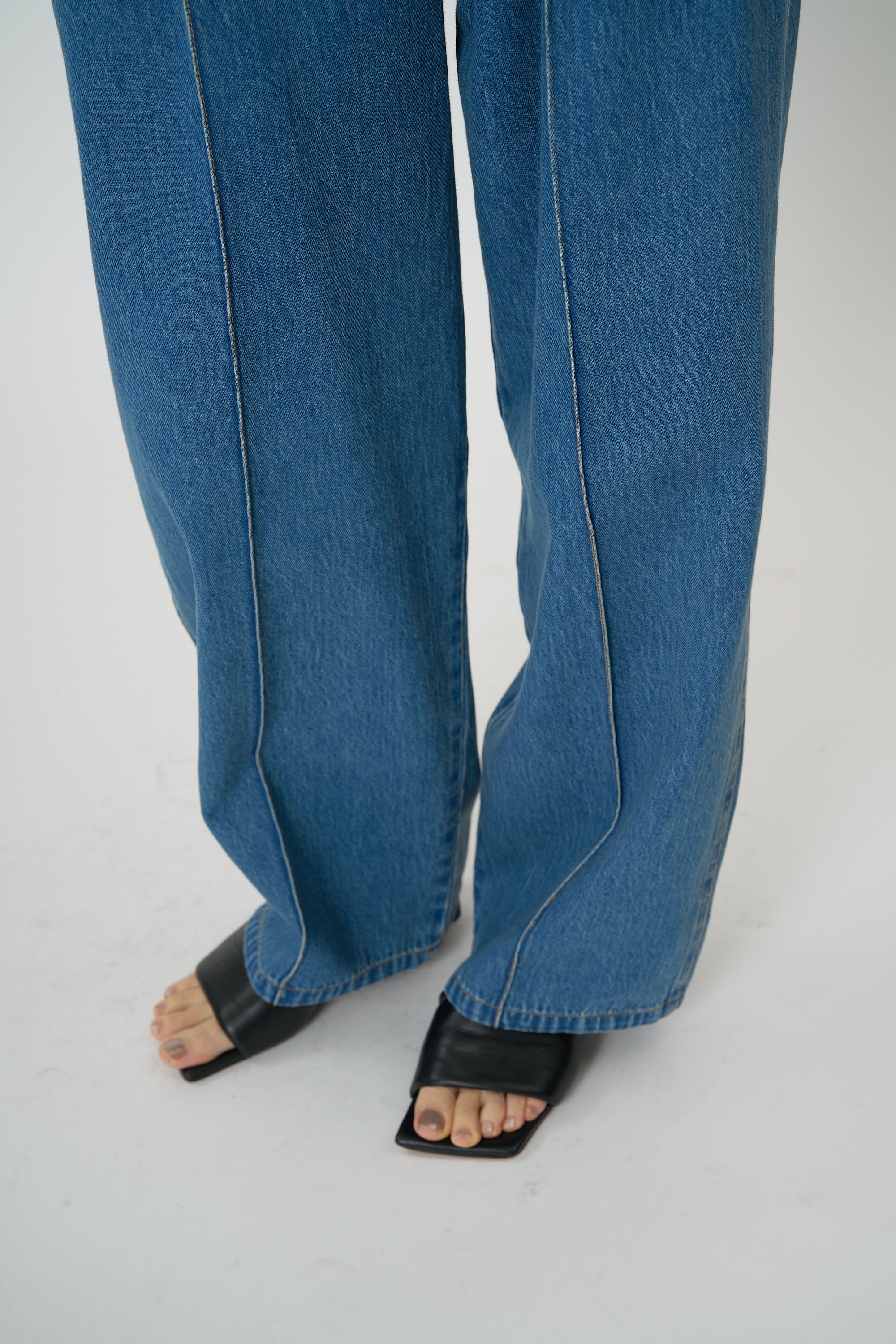 【予約販売】CHIGNON センターステッチデニムPT 3861-042BT