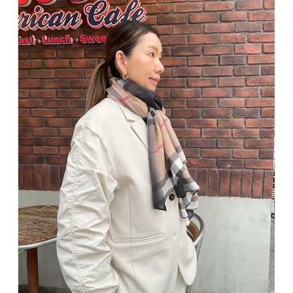 チェック柄ストール