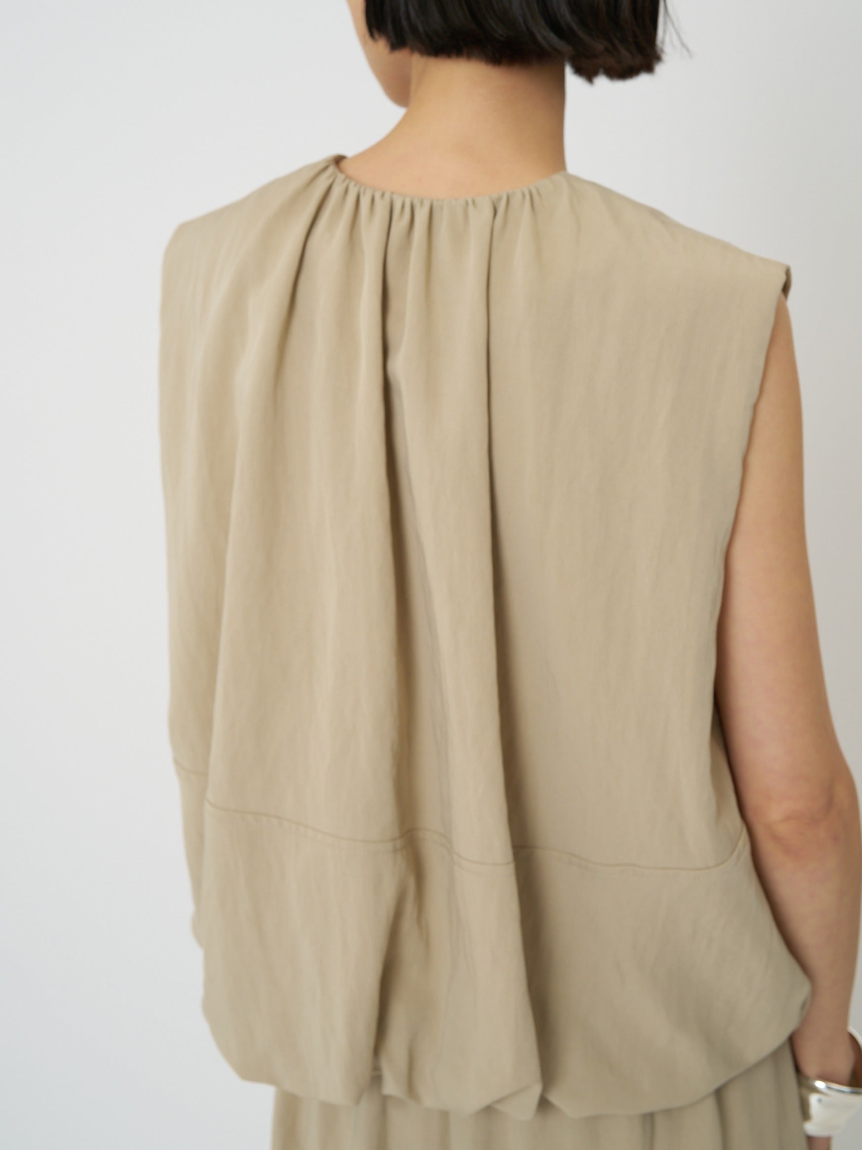 【予約販売】CHIGNON ダブルジップバルーンジレ 4261-025MK