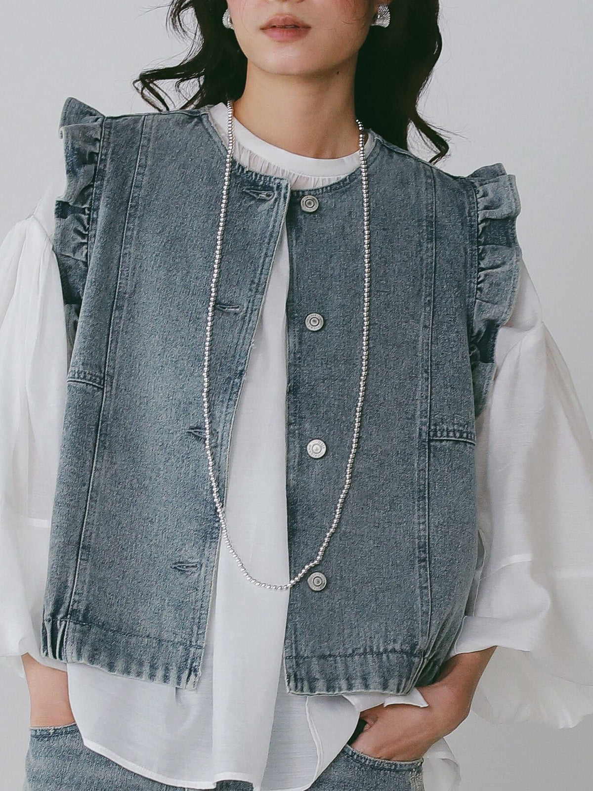 【予約販売】CHIGNON ヴィンテージデニムフリルベスト4566-676NH