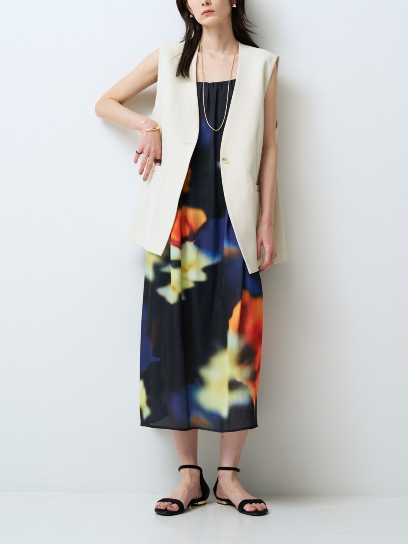 【予約販売】CHIGNON オーバルフォルムジレ 4863-655BZ