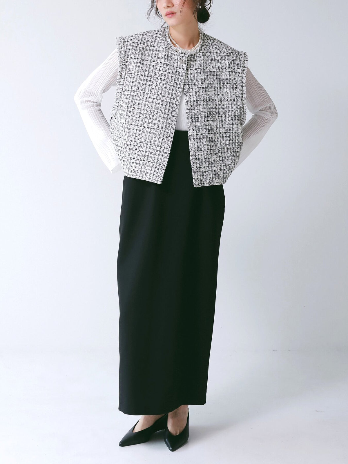 【予約販売】CHIGNON ミニマルツィードドッキングジレ 4866-609BZ