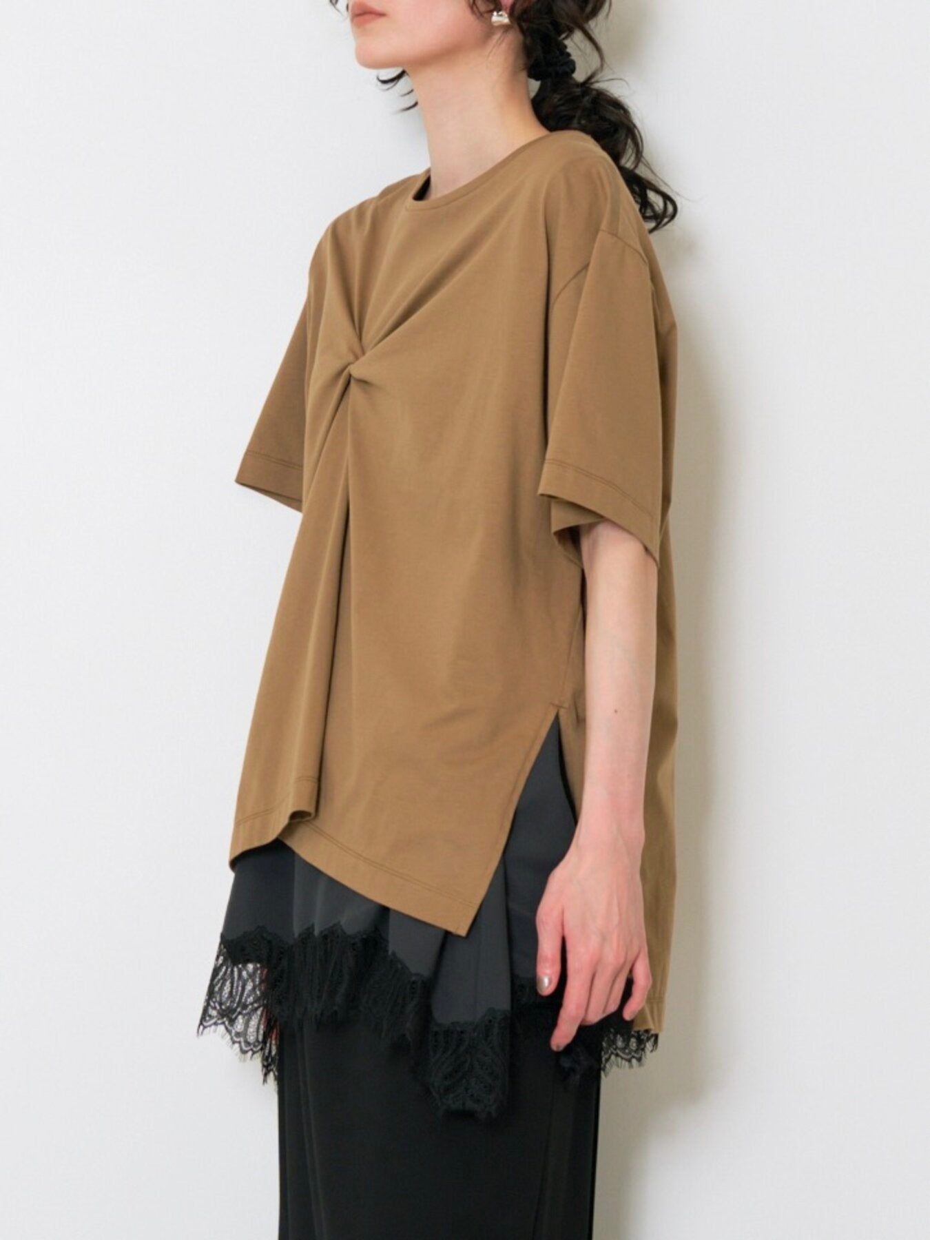 【予約販売】CHIGNON フロントツイストアシメトップス 8263-610KK