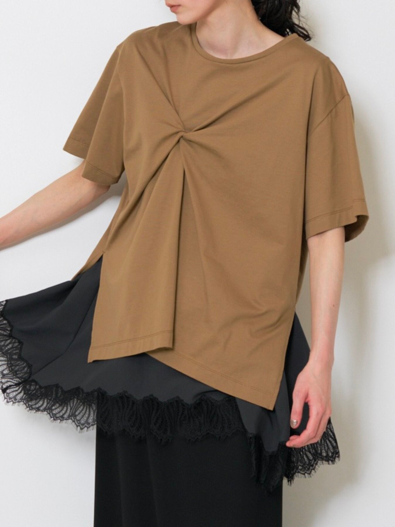 【予約販売】CHIGNON フロントツイストアシメトップス 8263-610KK