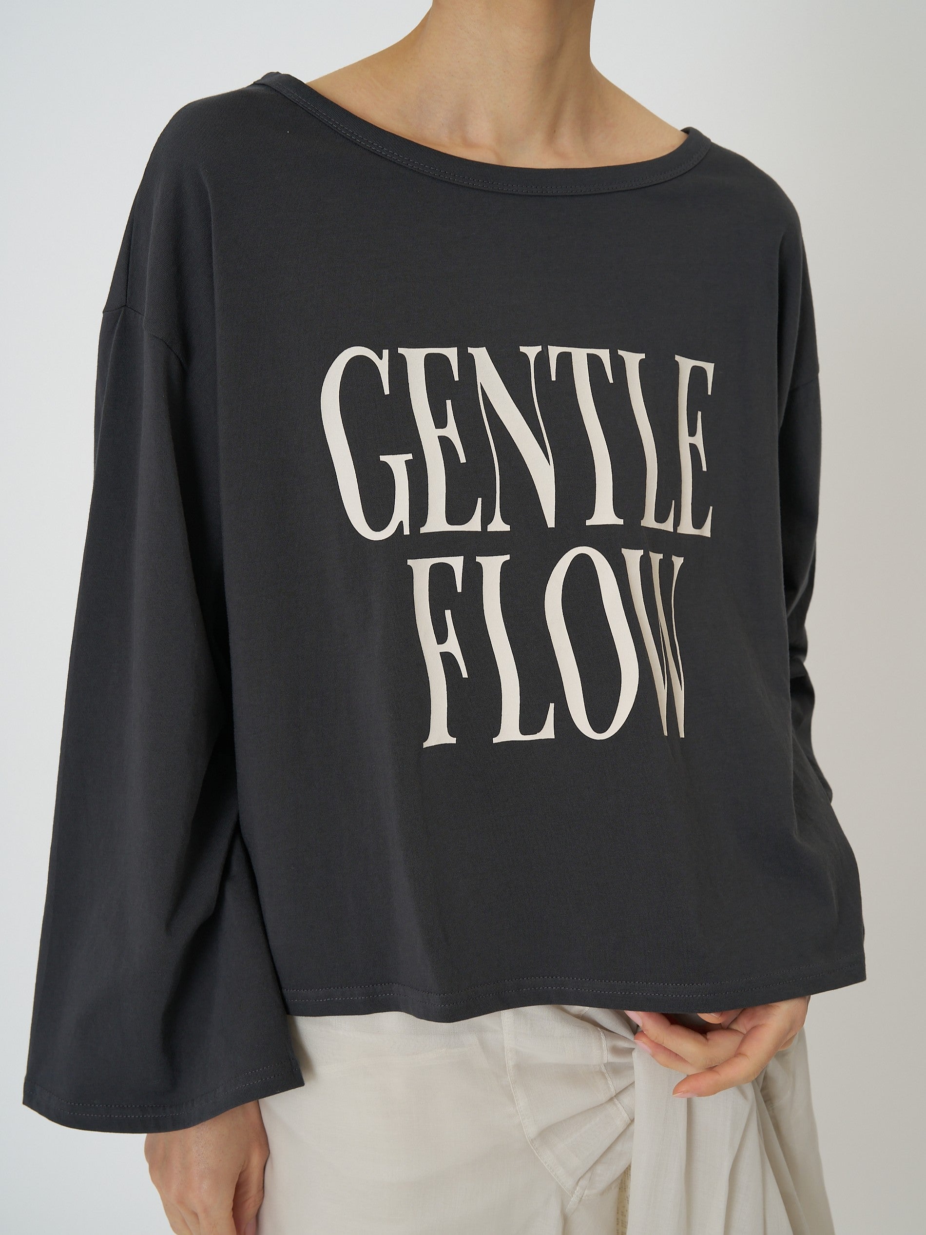 【予約販売】CHIGNON "FLOW"ウェイブロゴTee 8461-103KK