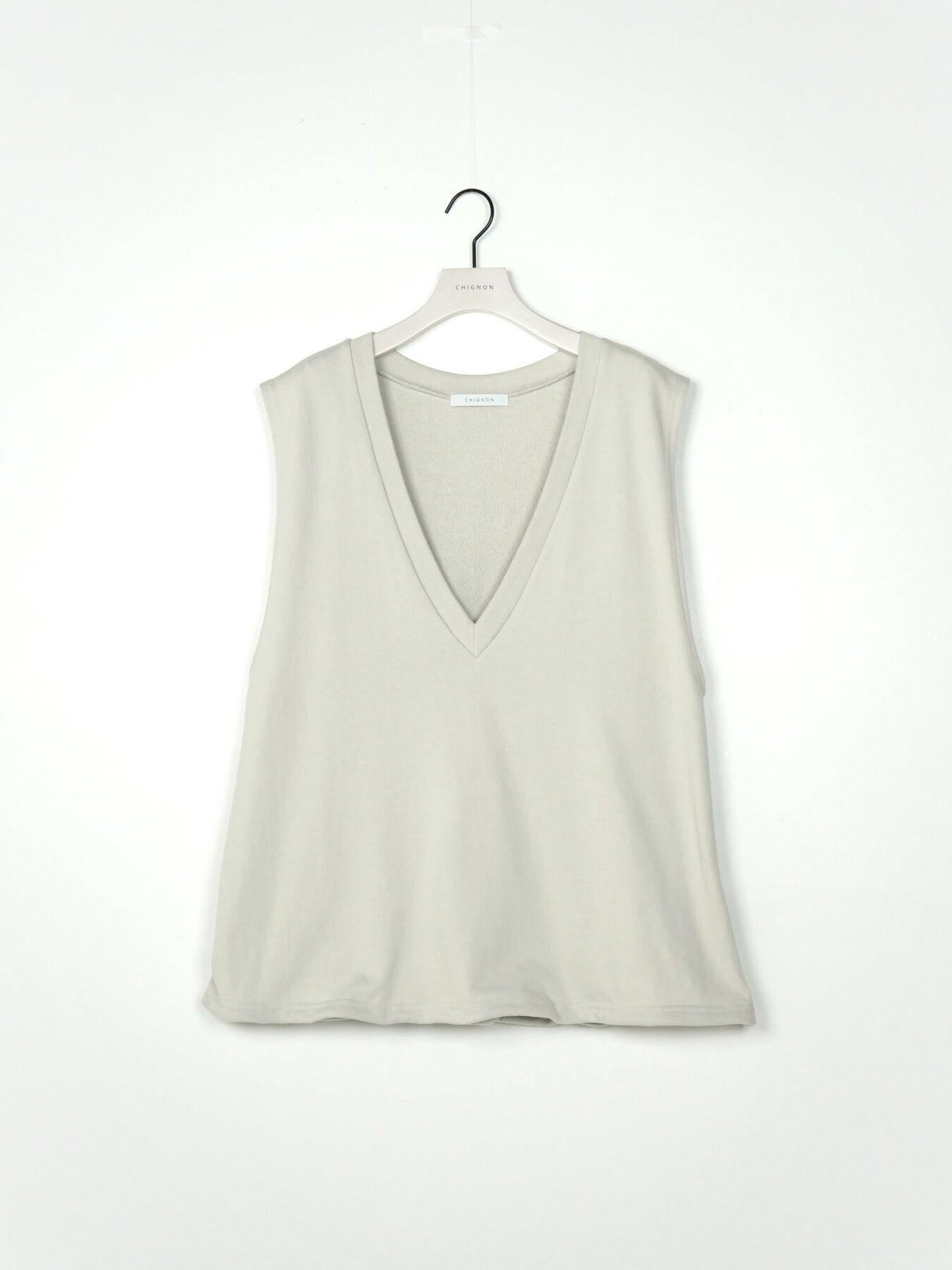 【予約販売】CHIGNON カレッジVネックベスト8466-767KO