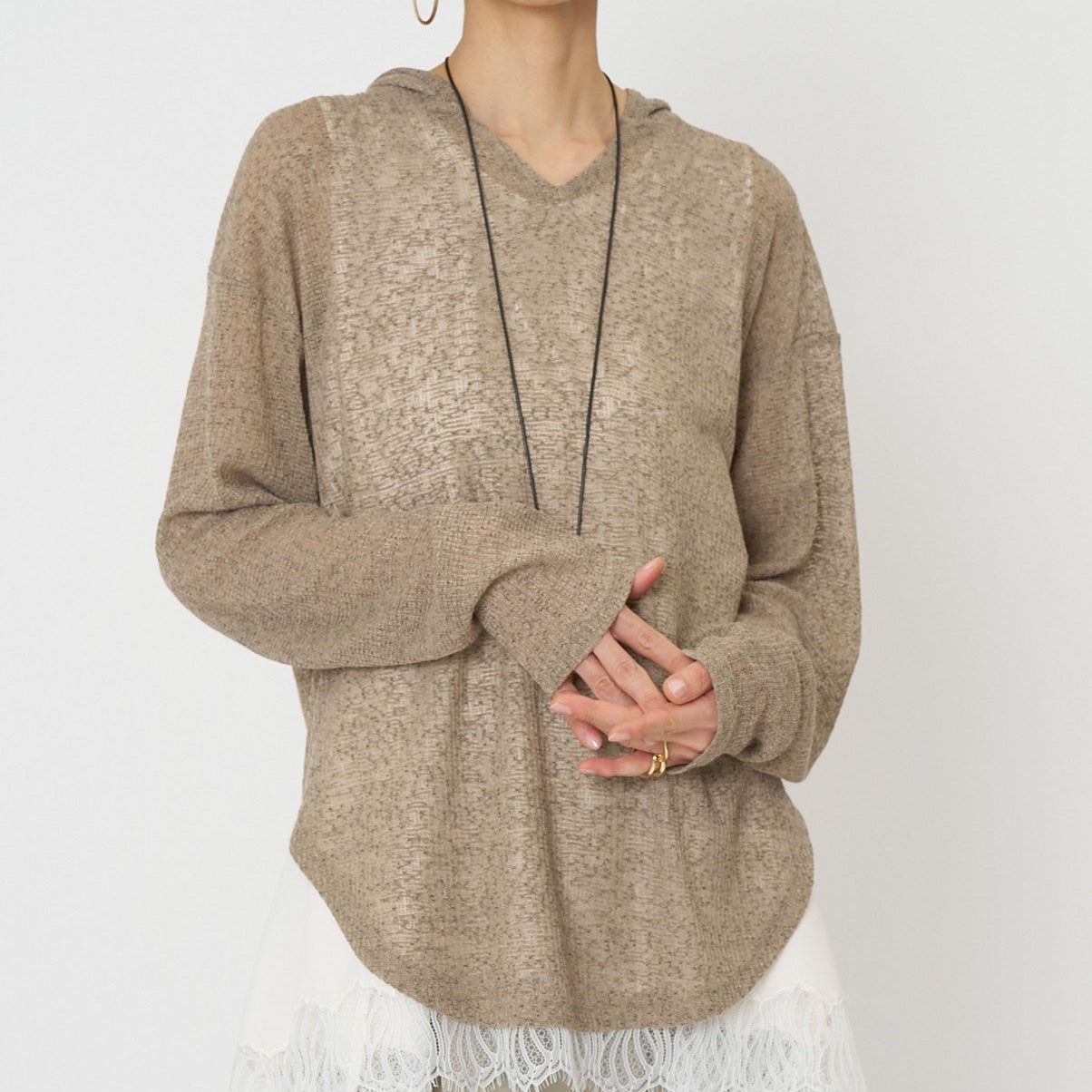 【予約販売】CHIGNON シアーフーディニットソー 8861-068GL