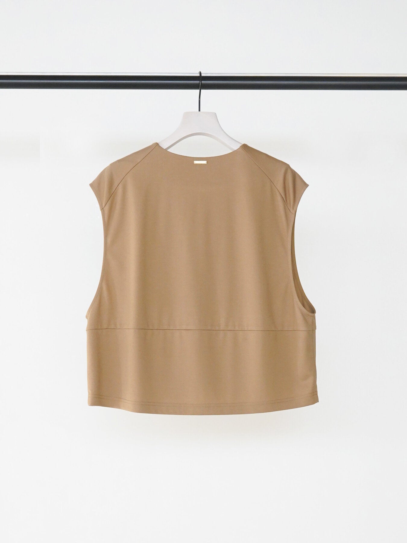 【予約販売】CHIGNON ポンチショートジレ 8863-704GL