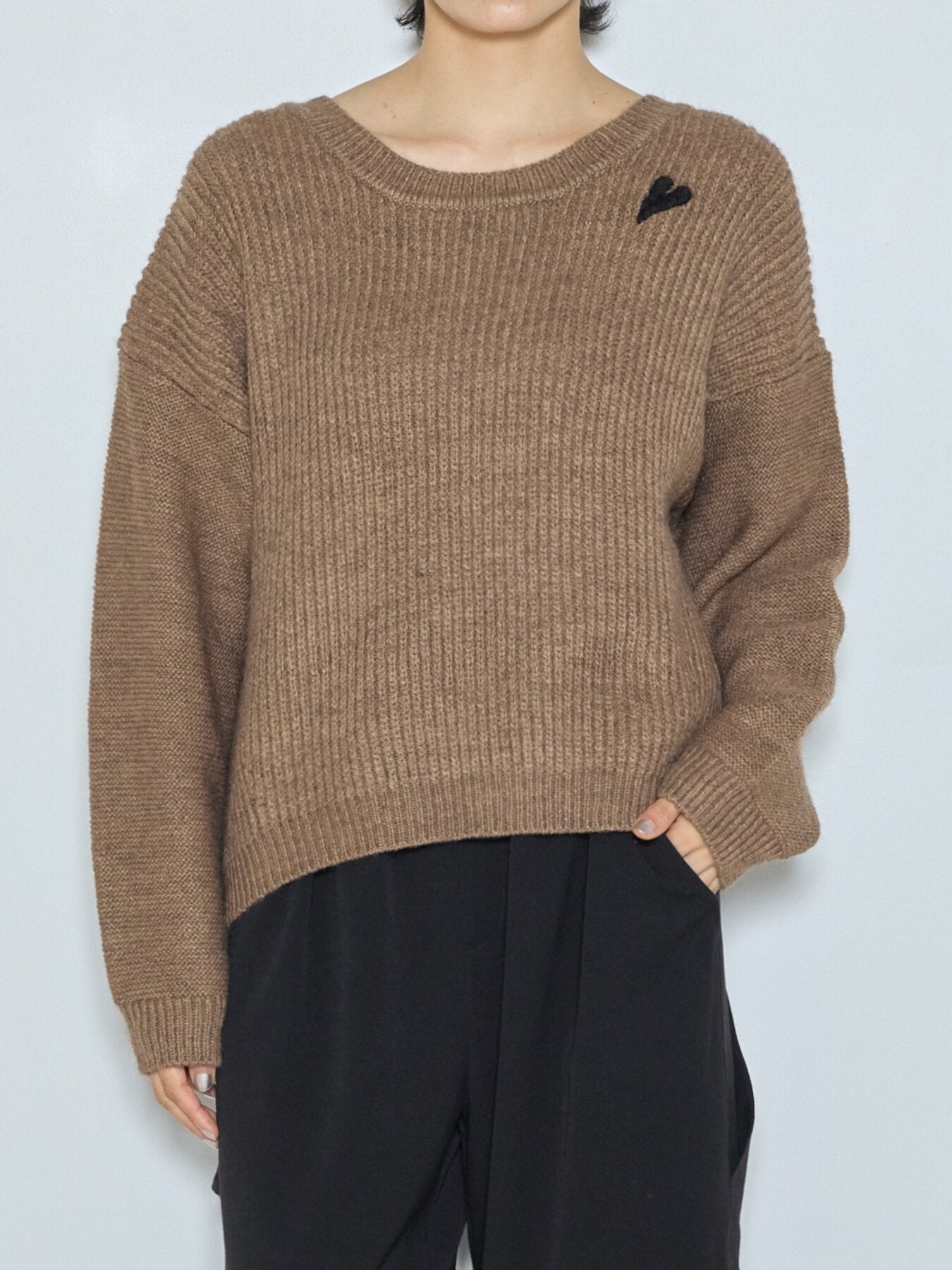 【予約販売】CHIGNON カタアゼチャームニットPO 9265-405DP