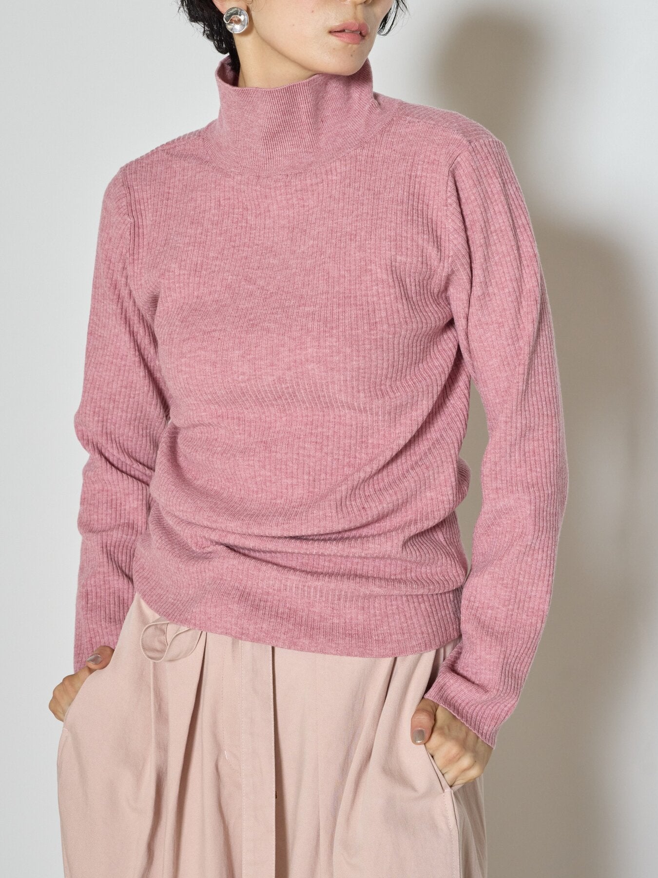 【予約販売】CHIGNON オープンハイネックPO 9565-420JR