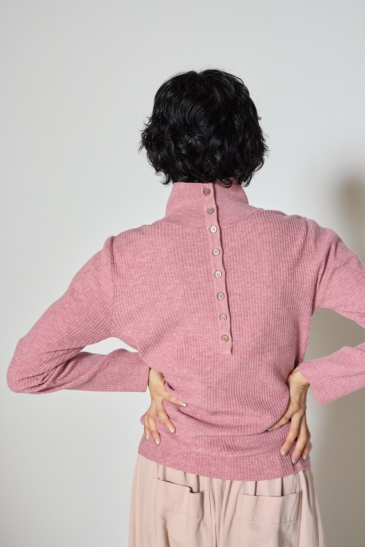 【予約販売】CHIGNON オープンハイネックPO 9565-420JR