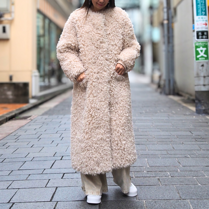 jakke. ARC COAT CREAM CURLY