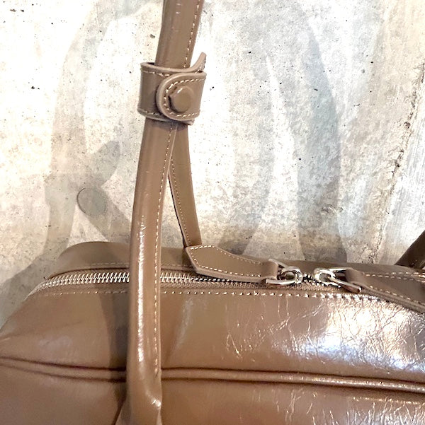 Urban Outfitters☆ チャンキーバックル・バゲットバッグ バゲットバッグ – RUKA