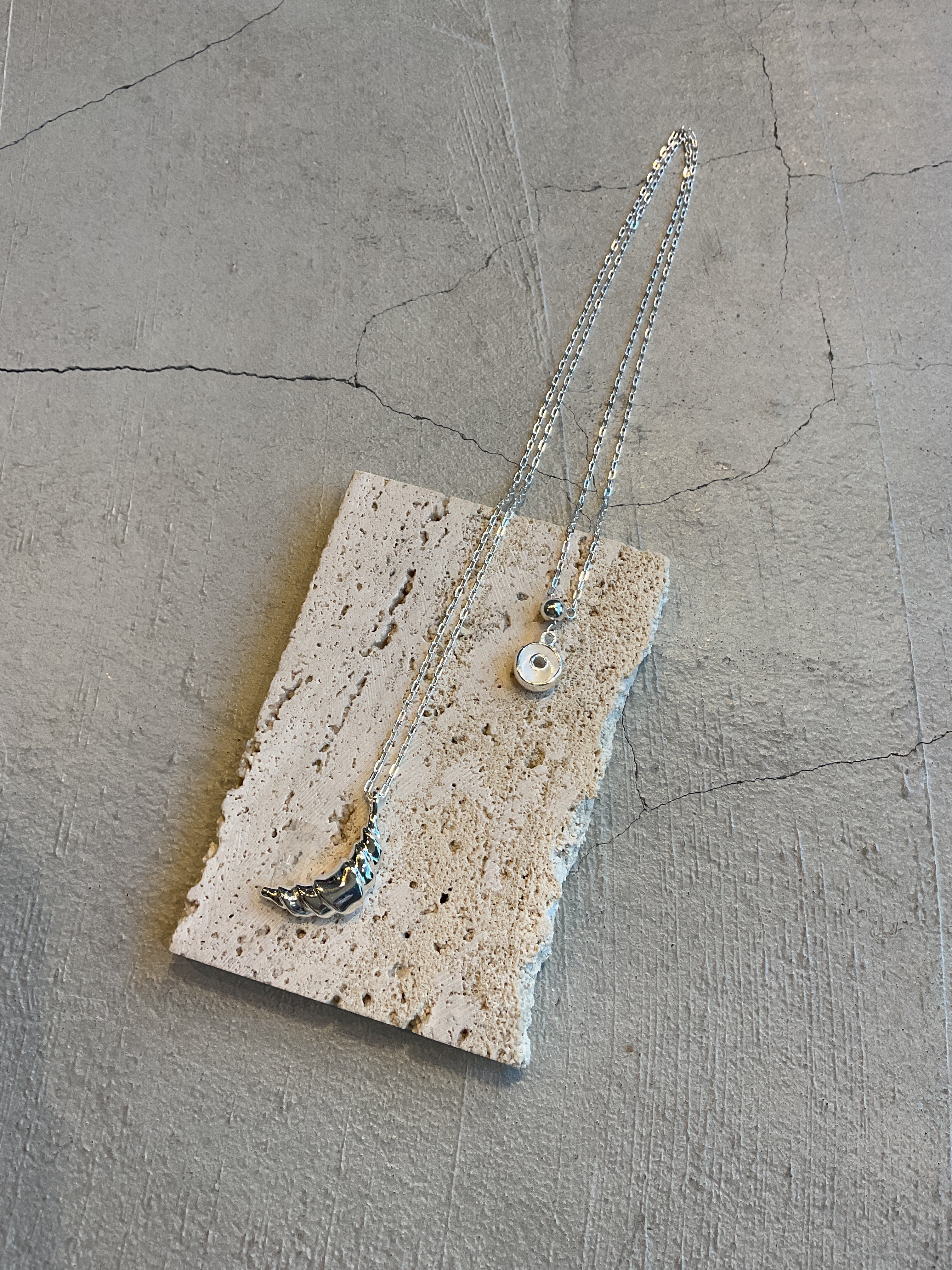 クロワッサンネックレス/ L