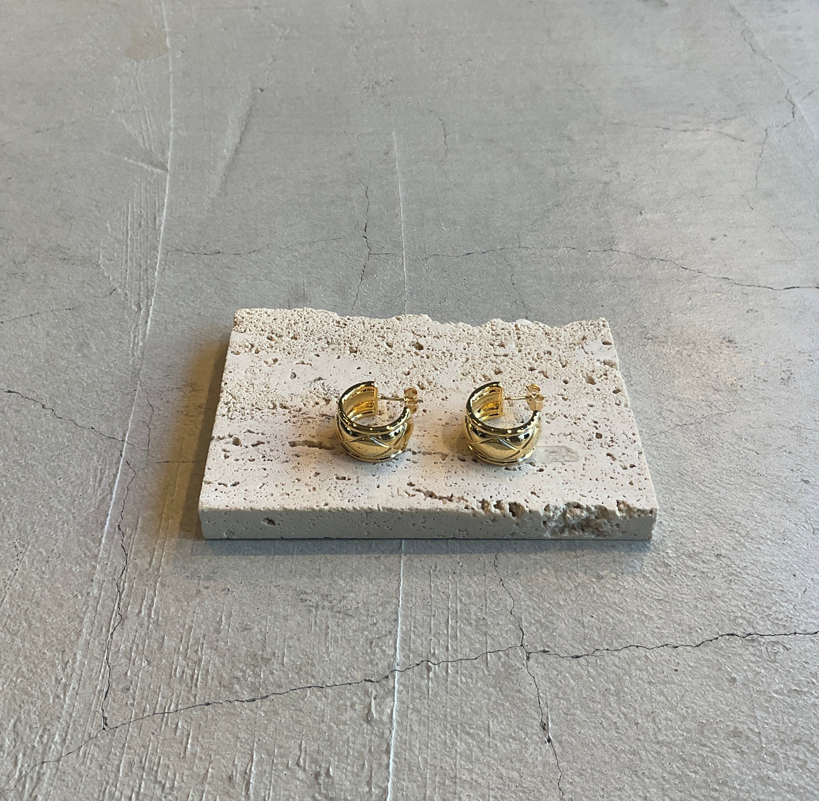 キルティングフープピアス