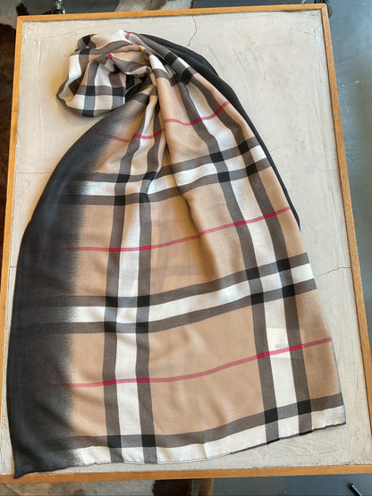 チェック柄ストール