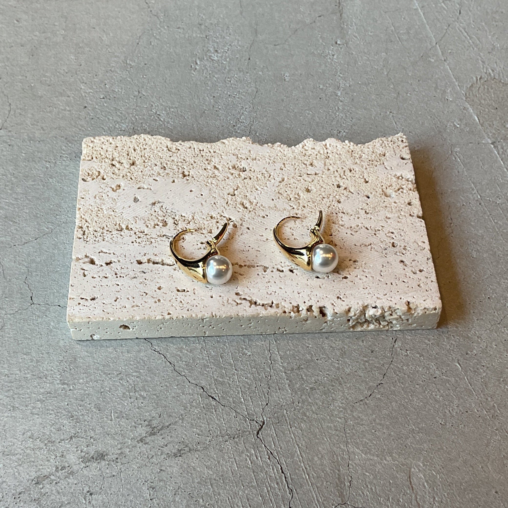 ドロップパールフープピアス