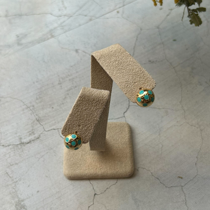ドットピアス