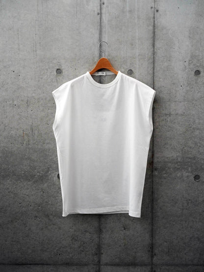 RUMBLE RED Back No Sleeve Tee 014