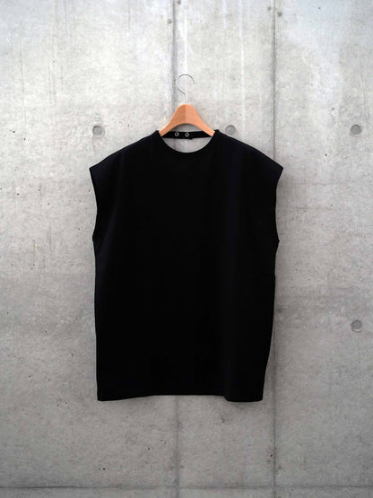 RUMBLE RED Back No Sleeve Tee 014