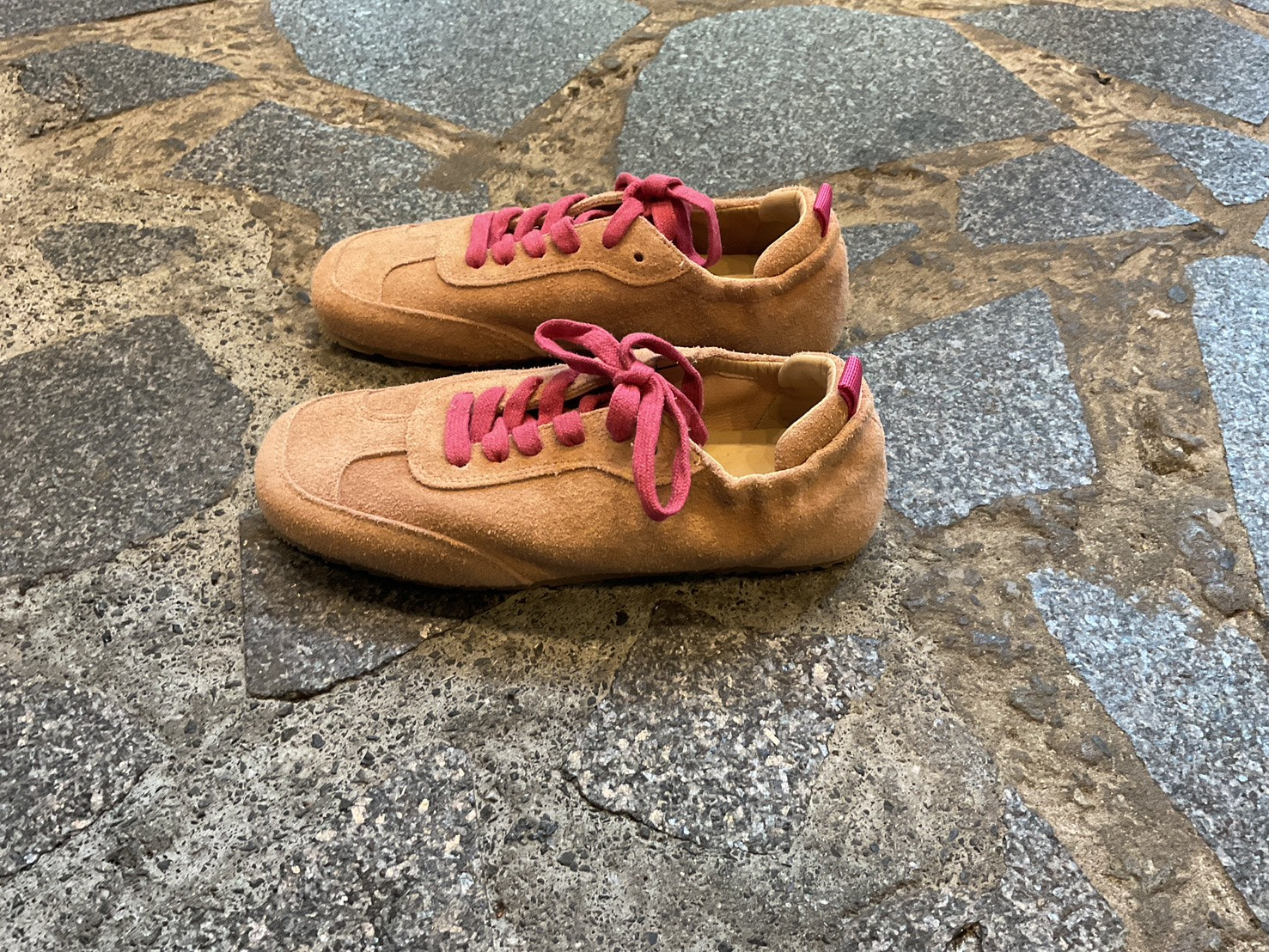 PAKU スウェードスニーカー WSAT25006