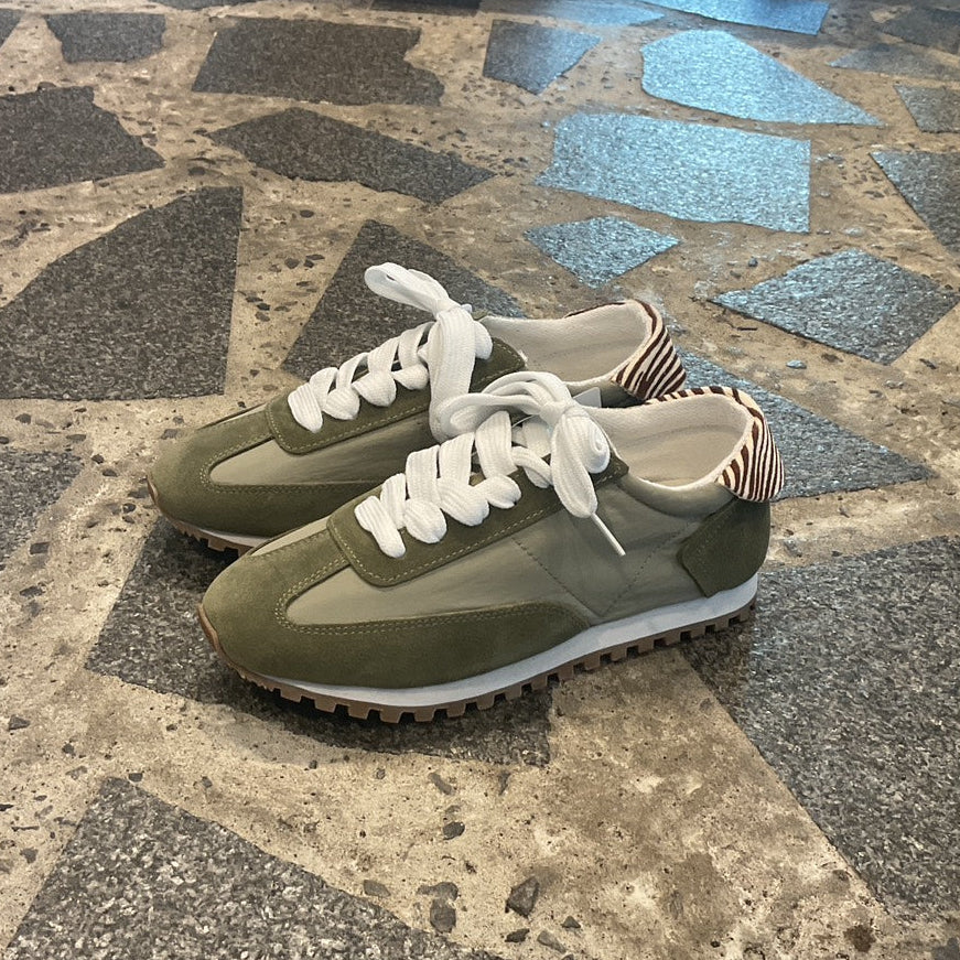 PAKU  ゼブラ柄スニーカーWSAT25005