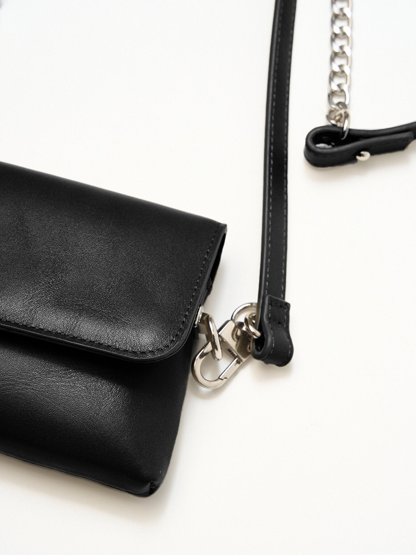 【予約販売】YENN CHAIN BELT POUCH Y252-02057-9