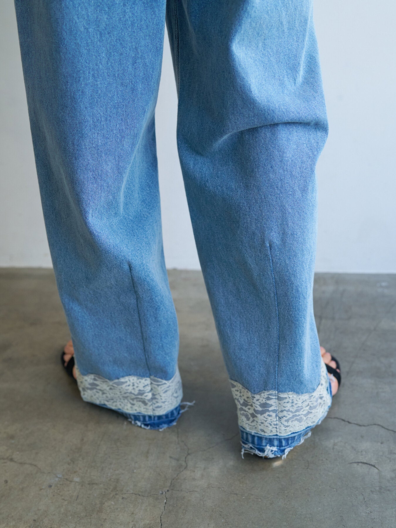 YENN LACE HEM TUCK DENIM Y263-31097