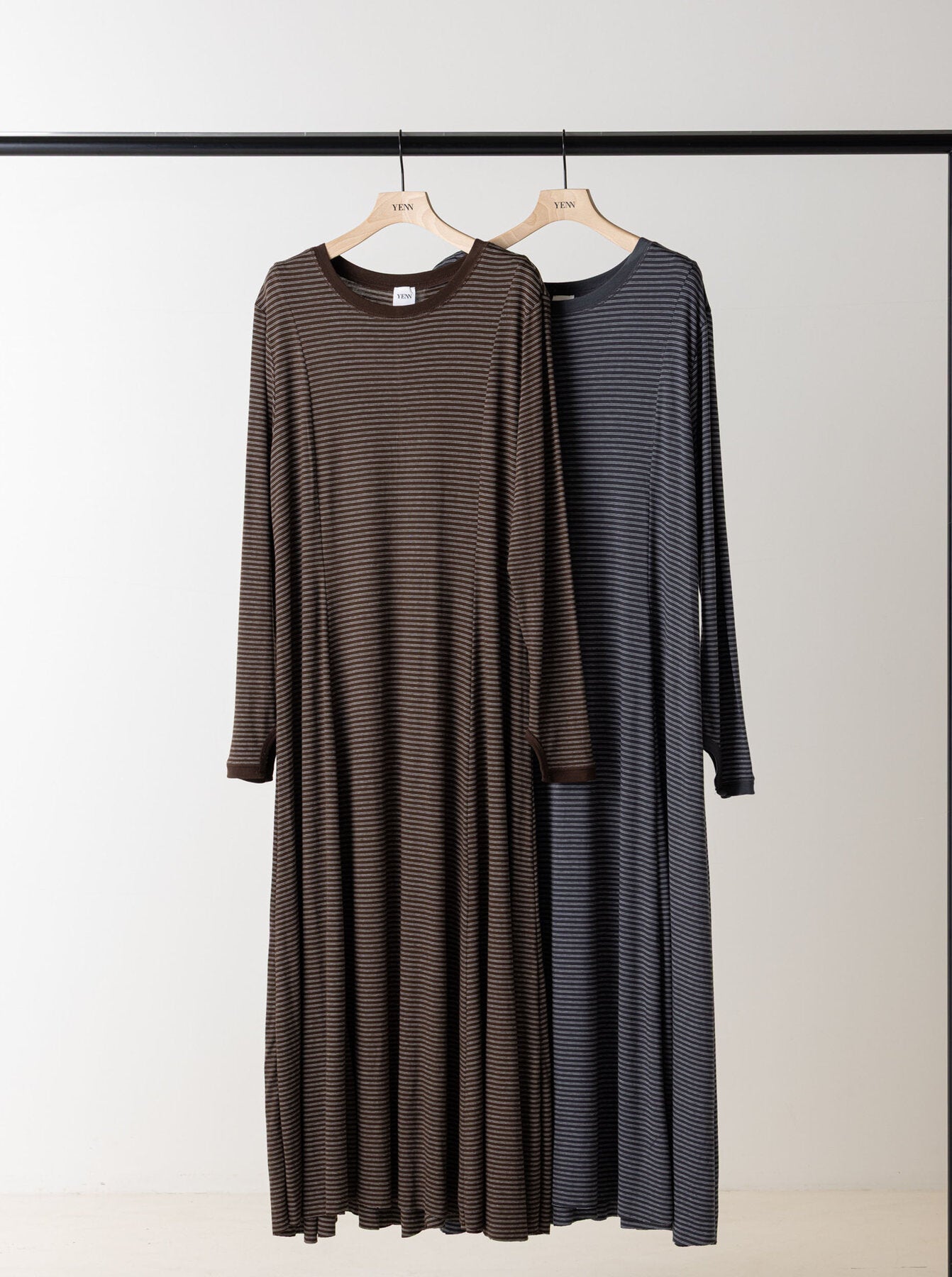 【予約販売】YENN JERSEY FLARE DRESS Y263-52084