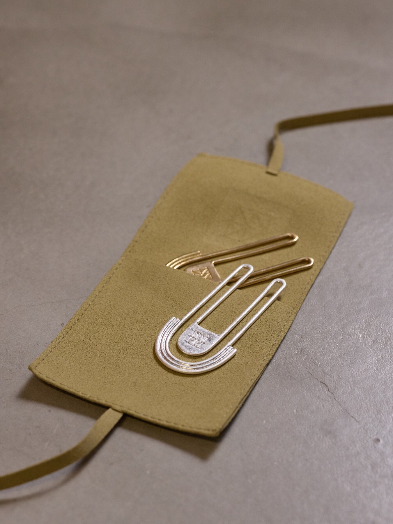 【予約販売】YENN U-SHAPE GARMENT CLIP Y264-02144