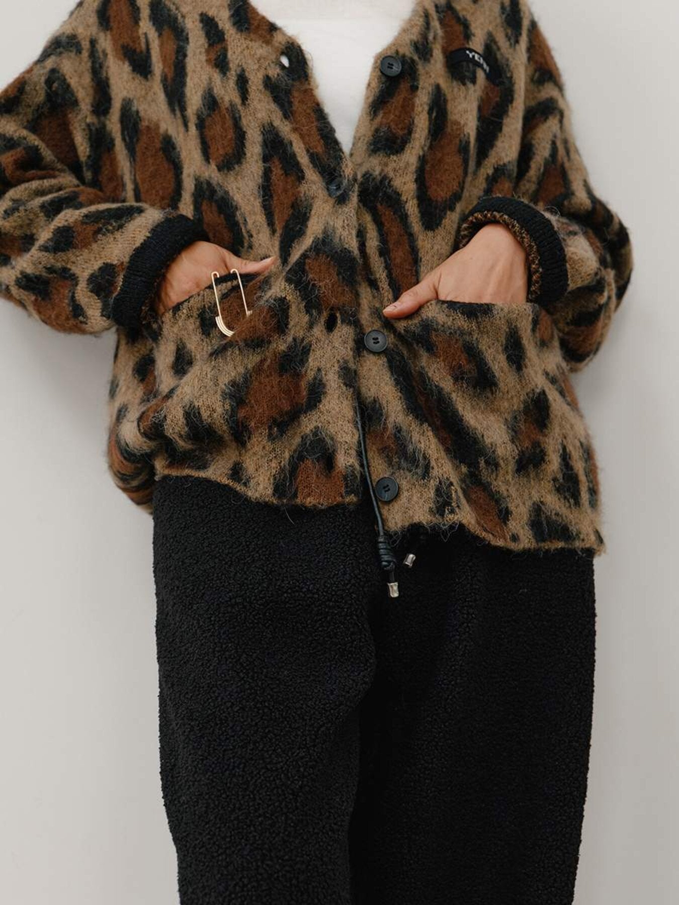 【予約販売】YENN LEOPARD V NECK CD Y264-92132