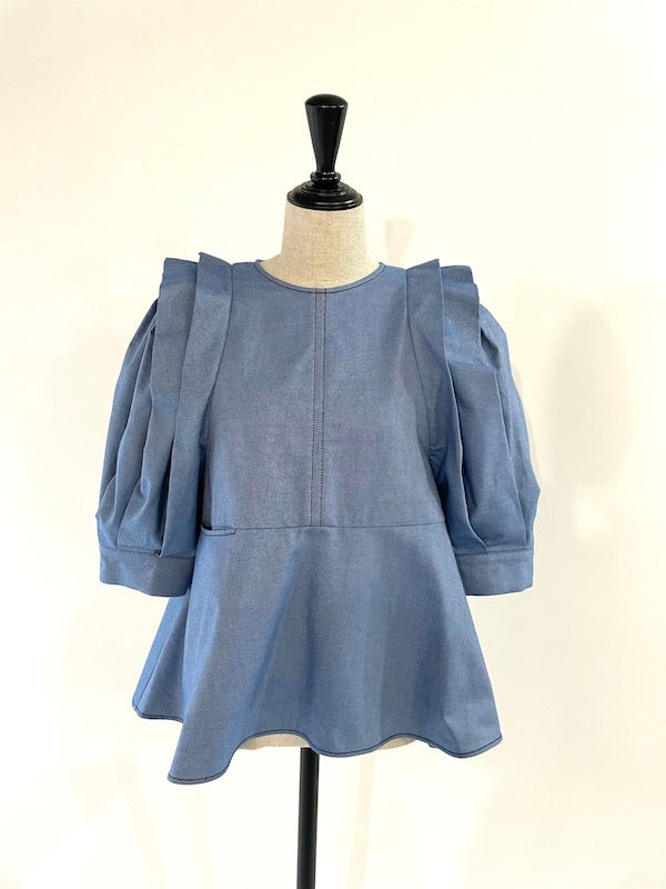 RUMCHE Petal Sleeve Blouse [30%OFF]